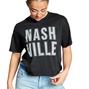 072 NWT Organic Collective Nashville Cropped T-shirt
